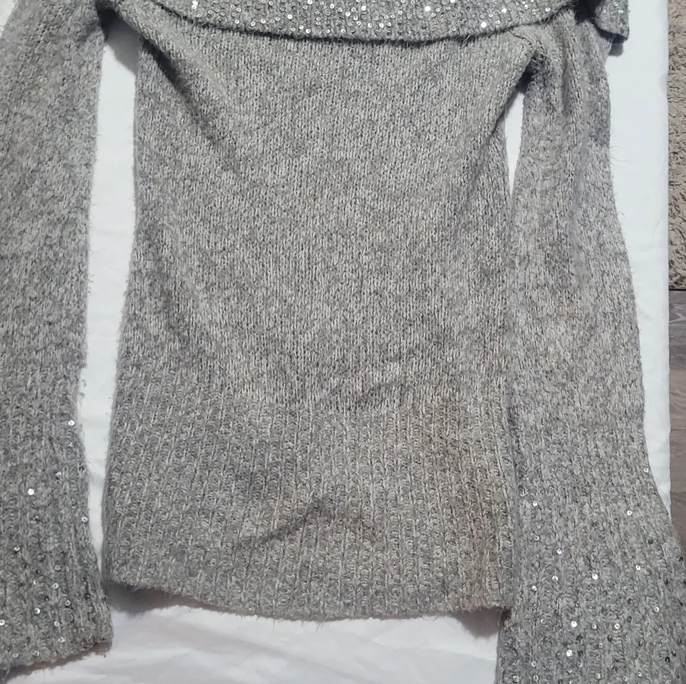 White House Black Market Off The Shoulder Knit Sweater In Light Gray Size Small - Picture 6 of 9